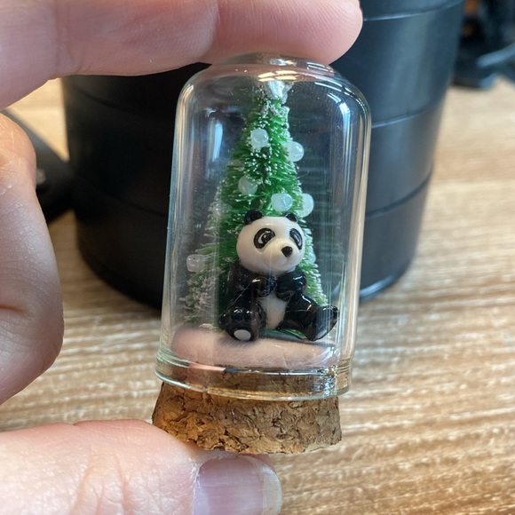 Miniature Diorama Panda in Glass Dome Cloche - Picture 10 of 12